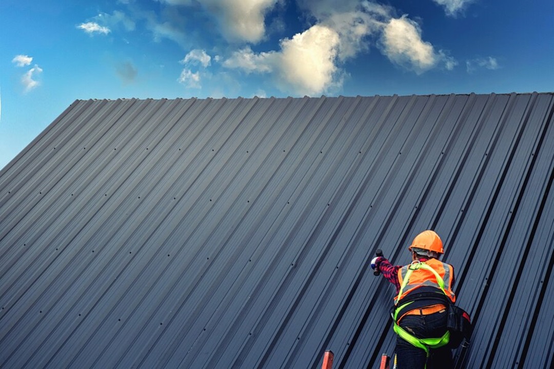 Comprehensive Guide to Commercial Metal Roofing: Top Considerations for Your Business